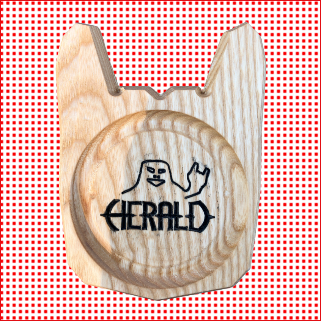 Puidust õllekannualus "Herald", Besati hevinäpud